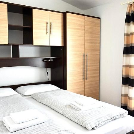 Apartments Maris Starigrad Paklenica Extérieur photo