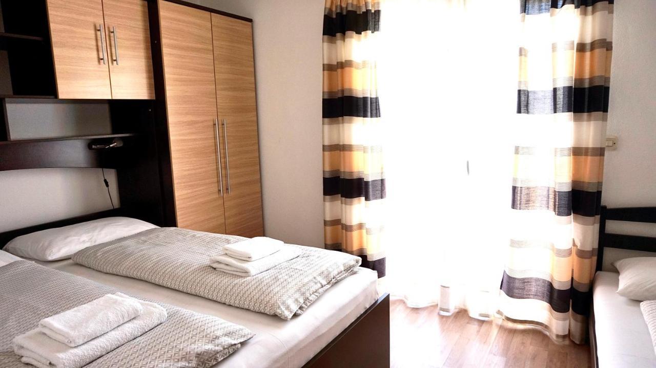 Apartments Maris Starigrad Paklenica Extérieur photo