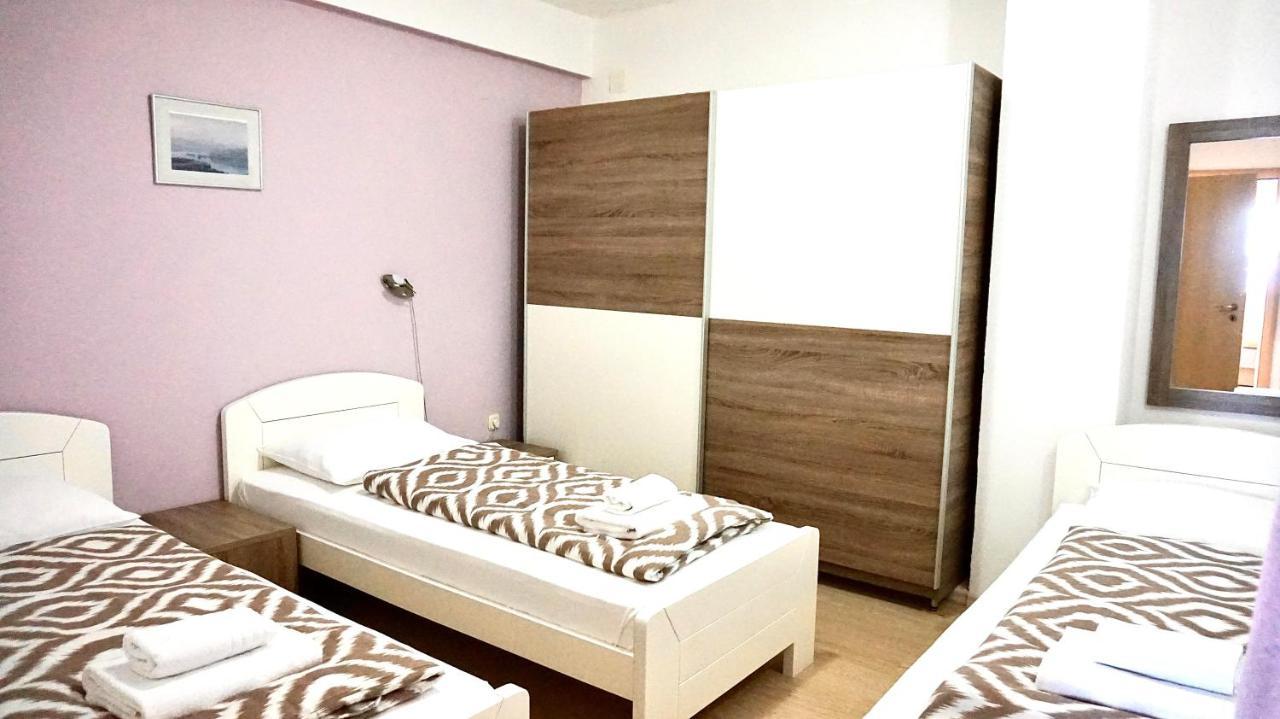 Apartments Maris Starigrad Paklenica Extérieur photo