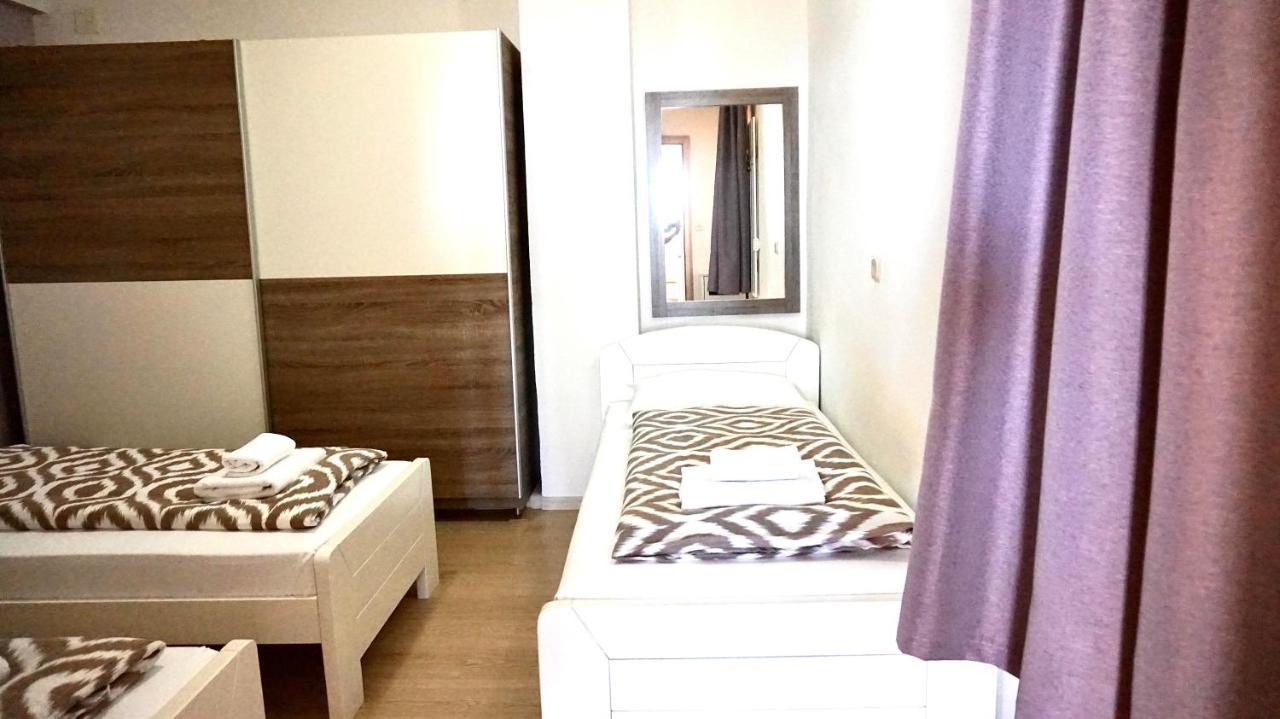 Apartments Maris Starigrad Paklenica Extérieur photo
