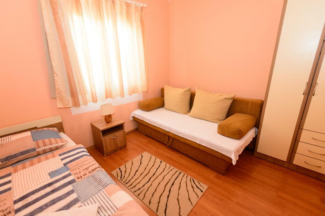 Apartments Maris Starigrad Paklenica Extérieur photo