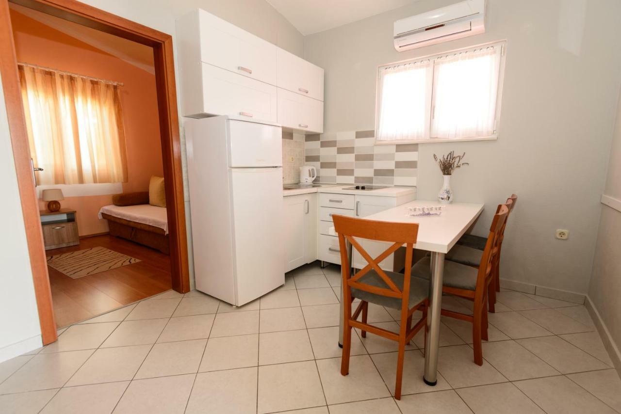 Apartments Maris Starigrad Paklenica Extérieur photo