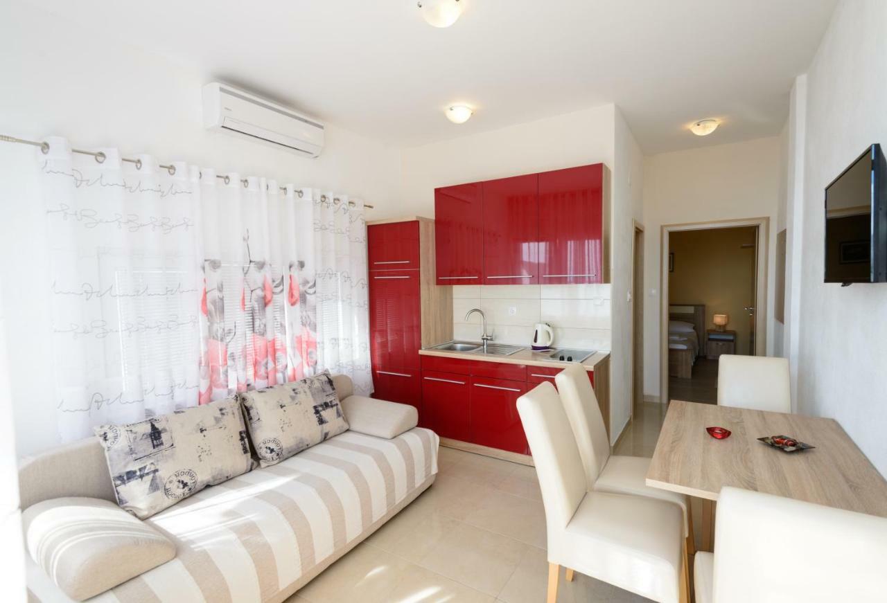 Apartments Maris Starigrad Paklenica Extérieur photo