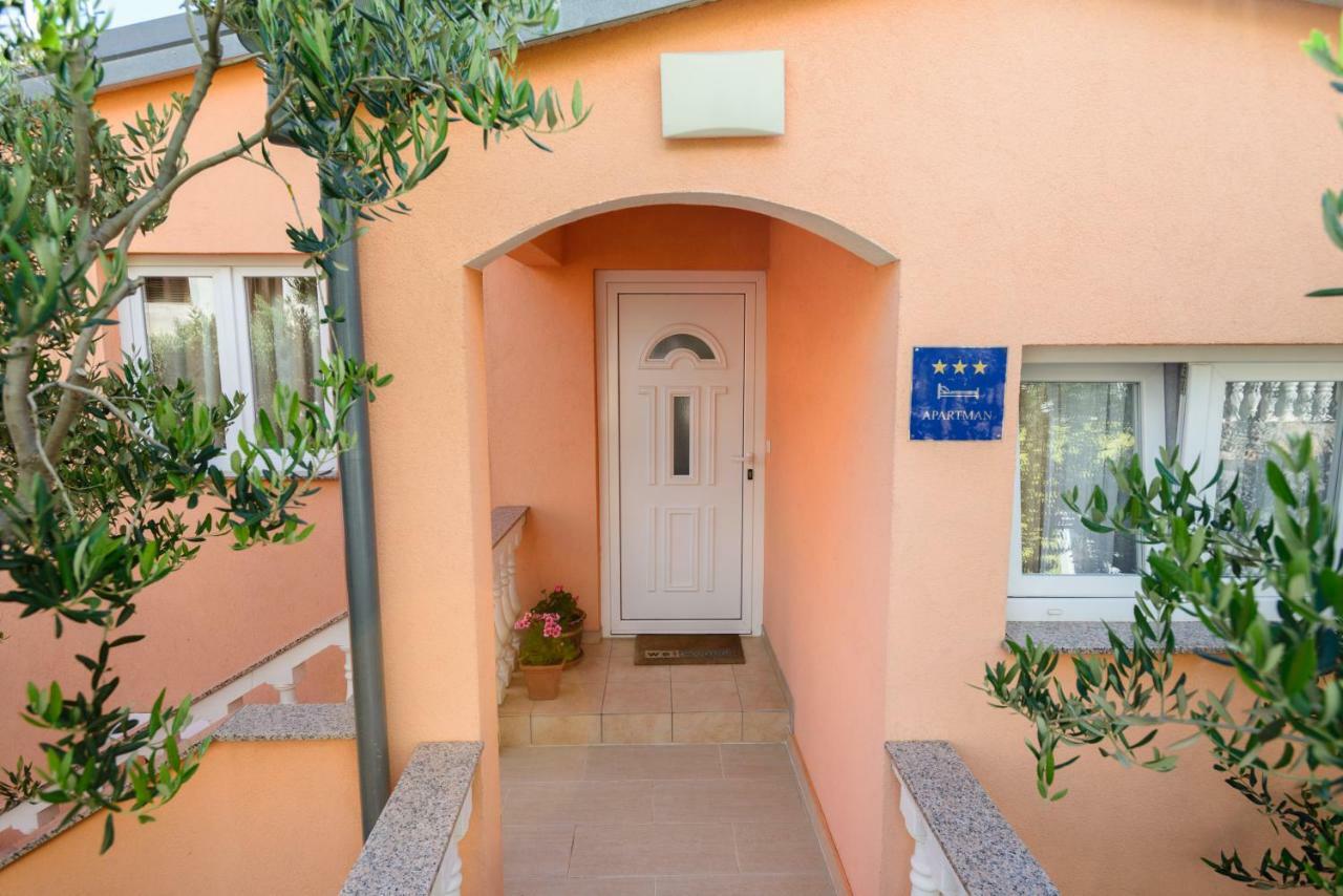 Apartments Maris Starigrad Paklenica Extérieur photo